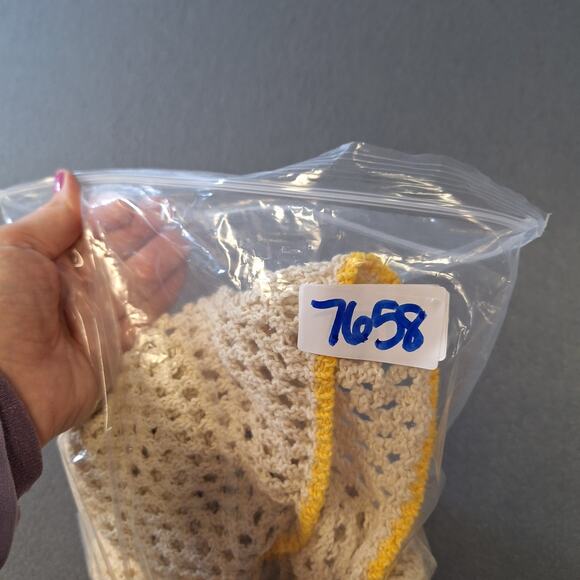 NWT Forever 21 Loose Knit Cream Yellow Trim Short Sleeve Cropped Length Sweater - Picture 13 of 13